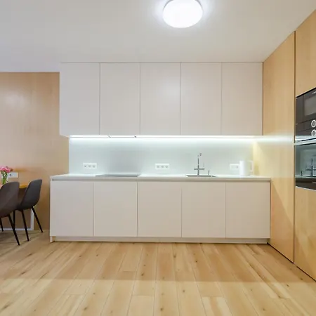 Petrovdom Panoramic City View Apartments At Rc Kvartet, Central Railway Station 基輔 外观 照片