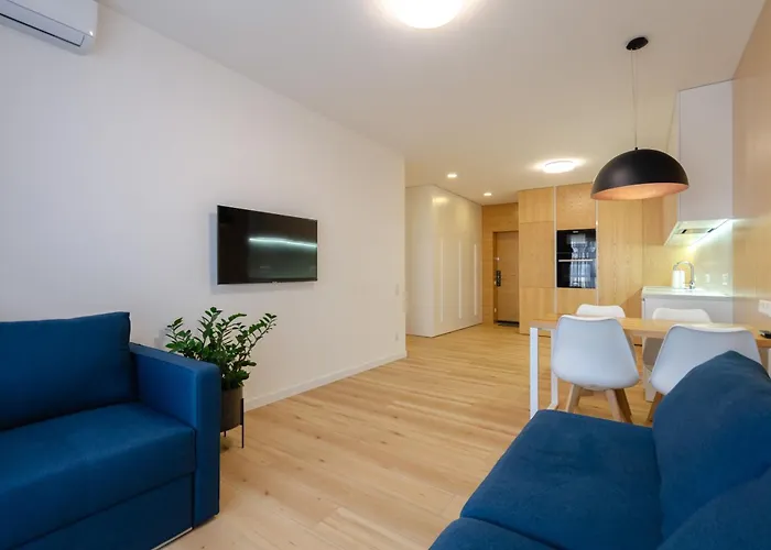Petrovdom Panoramic City View Apartments At Rc Kvartet, Central Railway Station