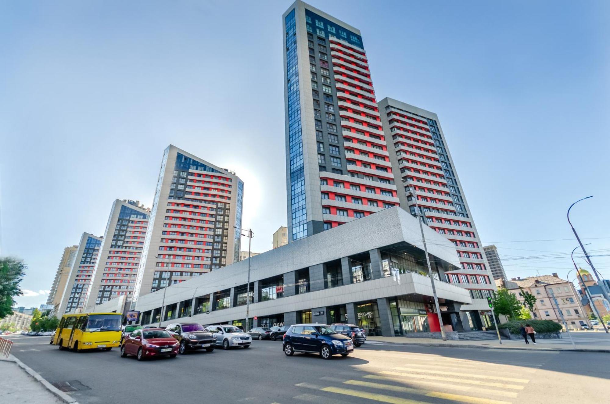 Petrovdom Panoramic View At Rc Kvartet, Railway Station Apartment